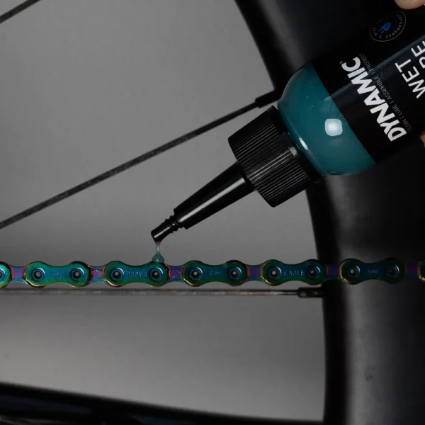 Dynamic Wet Lube Premium Una cadena suave en clima húmedo. - Imagen 2